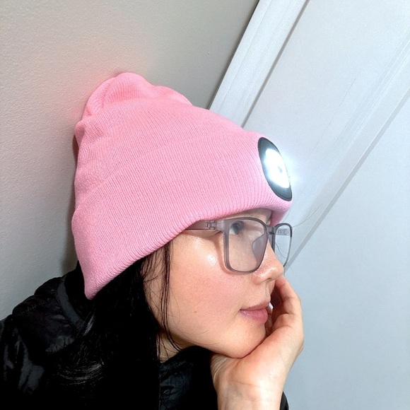 $18 for 2 Unisex 4 LED USB Flashlight Head Lights Hat for Winter - Picture 4 of 7